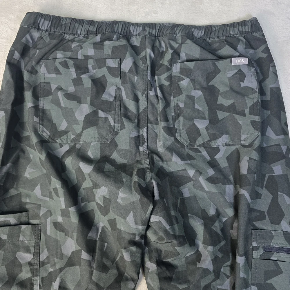 Womens FIGS Yola FREEx Lined Skinny Scrub Pants Bonsai Camo sz Lg - Picture 8 of 12